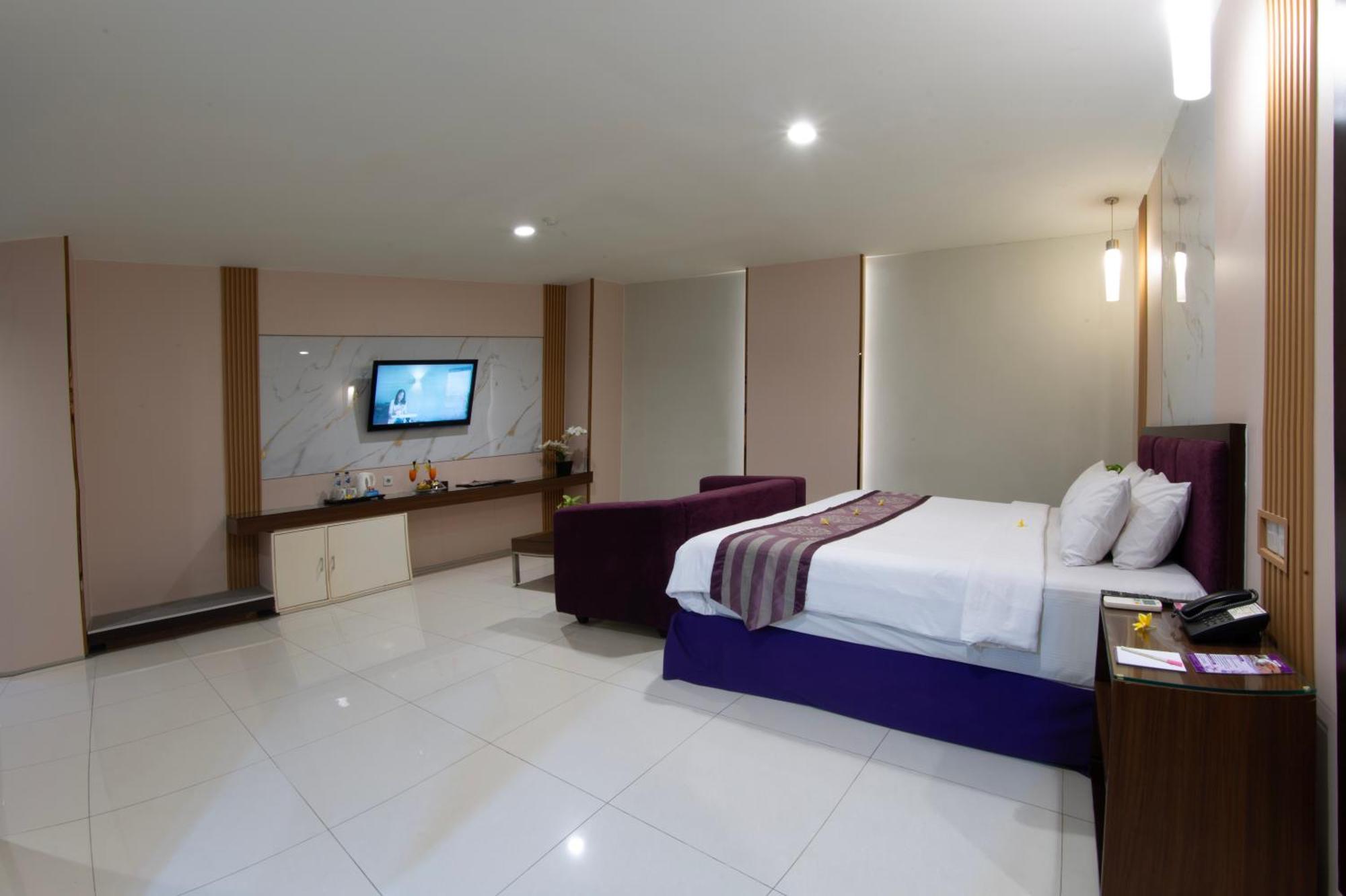 Lombok Plaza Hotel And Convention Матарам Екстер'єр фото